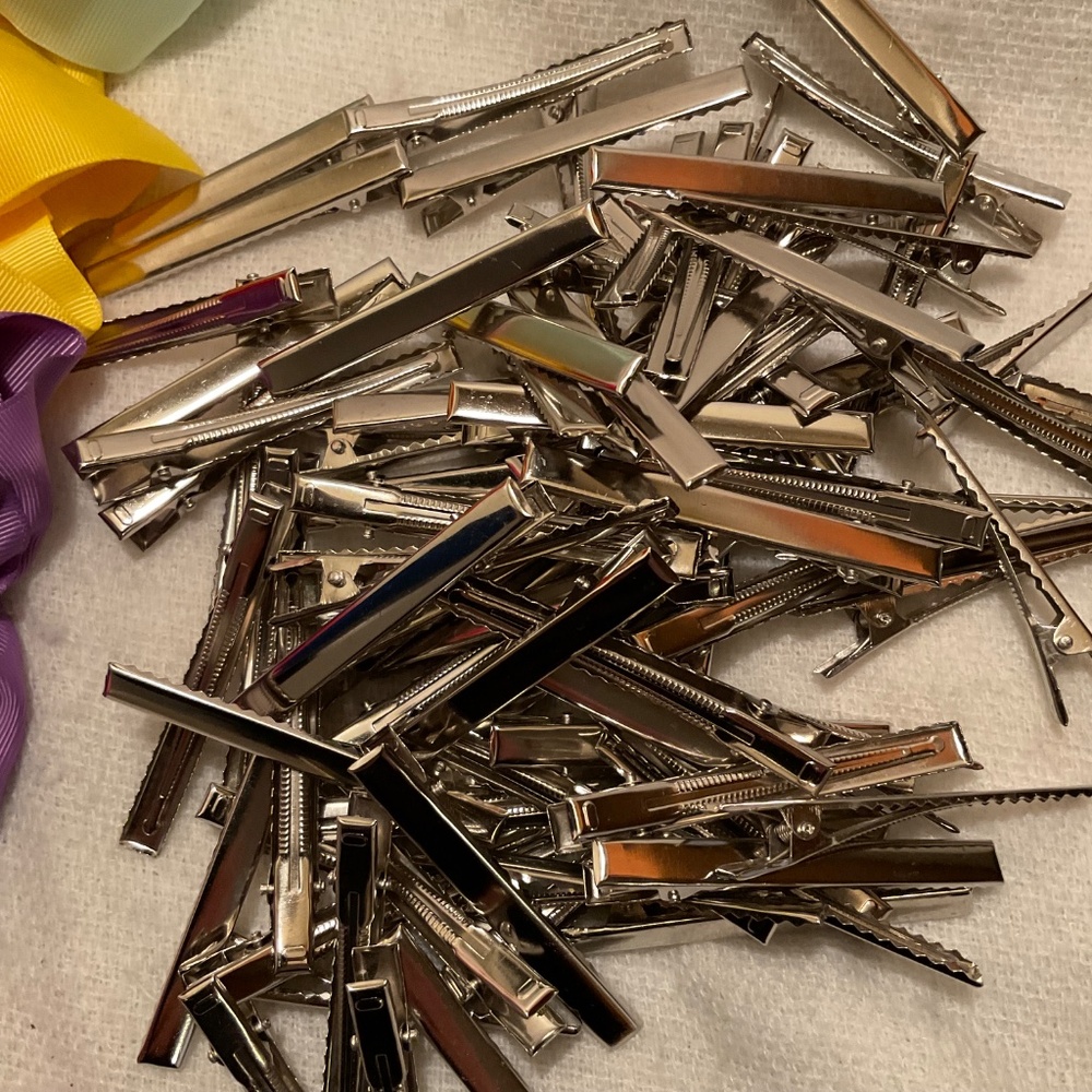 Hair Accessories Lot Cloth Clips / Silvertone Metal Styling Clips NEW - Picture 5 of 16